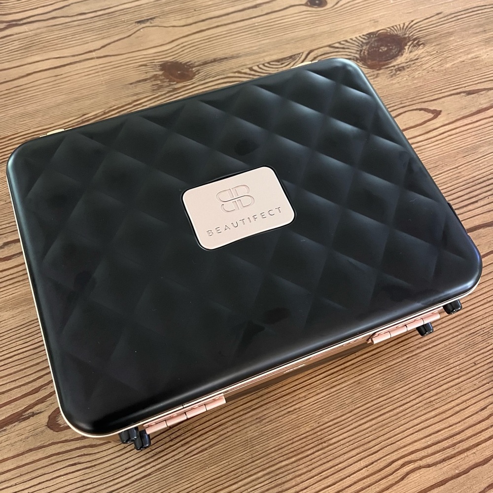 Beautifect Black Quilted Makeup Case